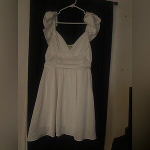 Cute short white dress!!!👗